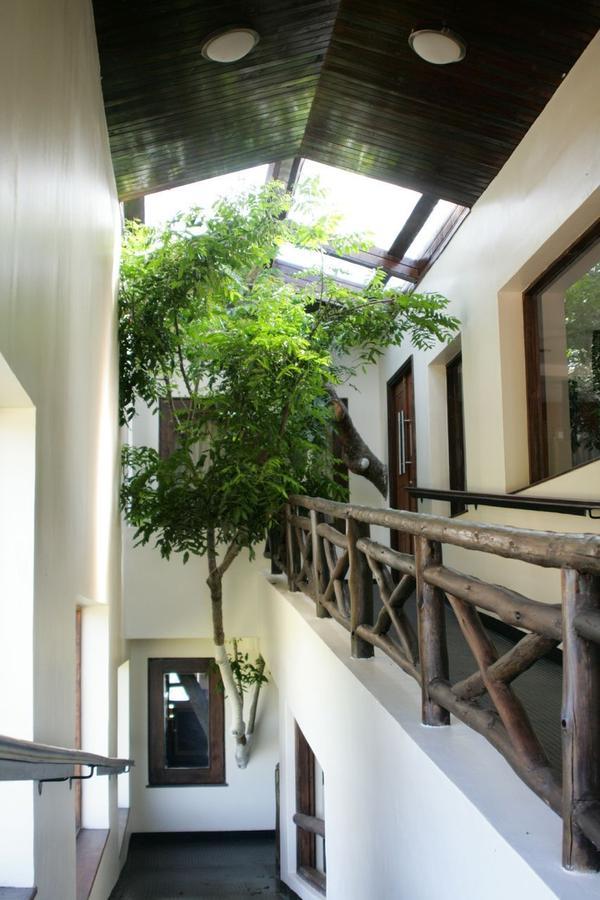 Treetops Mweiga Luaran gambar