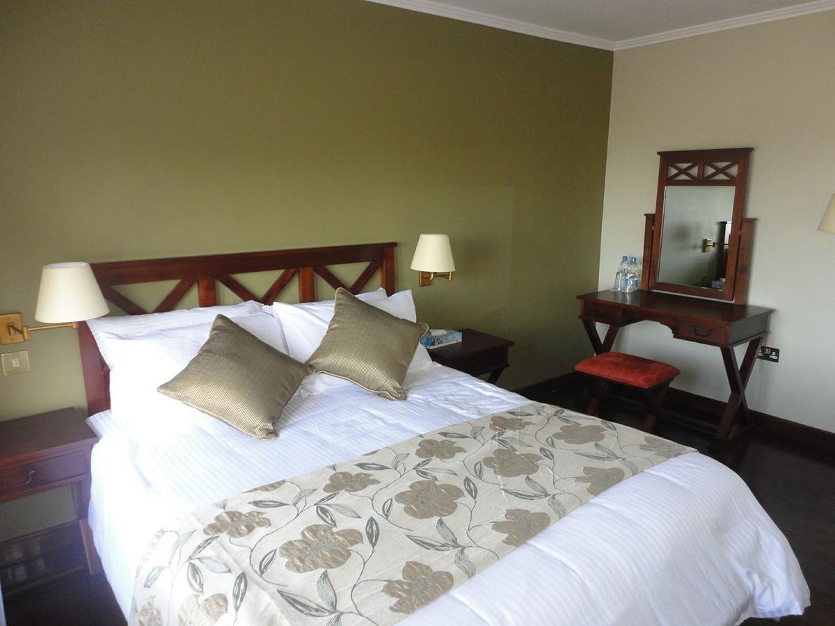 Treetops Mweiga Bilik gambar